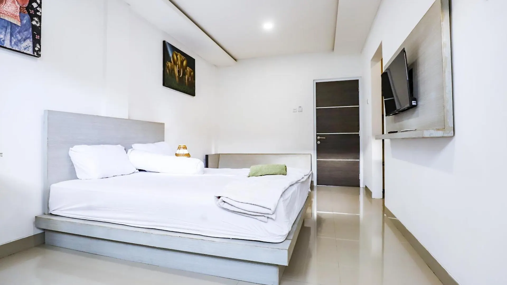 White Blue House 7 -Pvt Room, Shared Pool&Kitchen Ubud  Guest house Ubud (Bali)