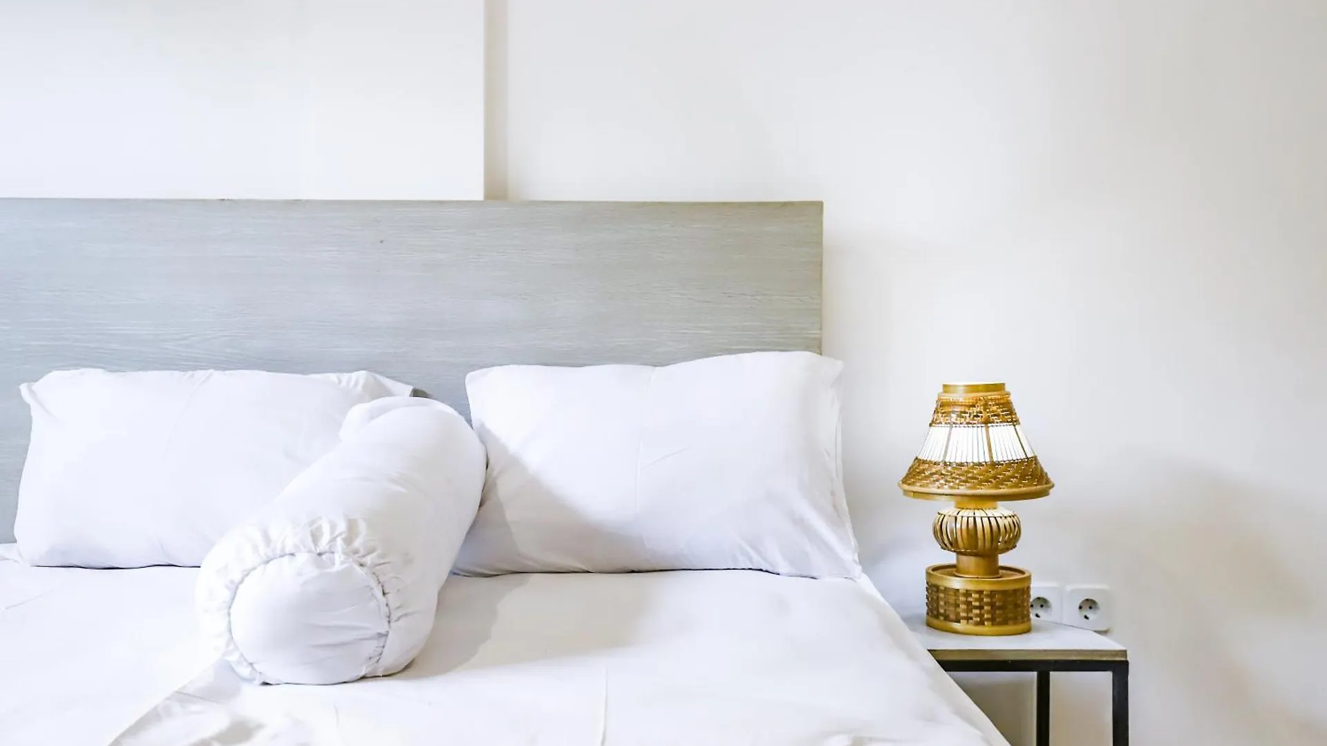 White Blue House 7 -Pvt Room, Shared Pool&Kitchen Ubud  Indonesia