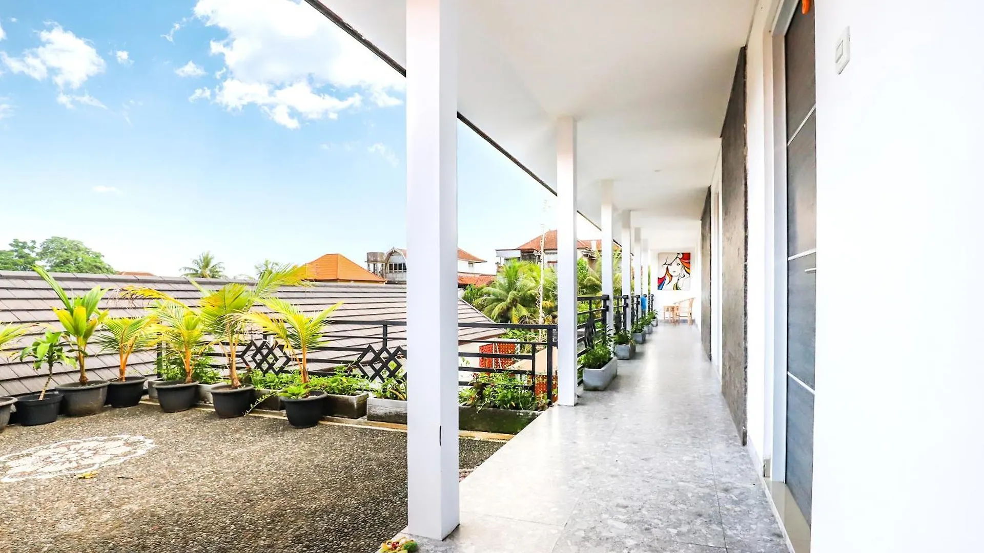 White Blue House 7 -Pvt Room, Shared Pool&Kitchen Ubud  Indonesia