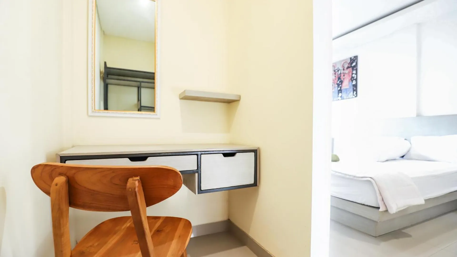 Guest house White Blue House 7 -Pvt Room, Shared Pool&Kitchen Ubud