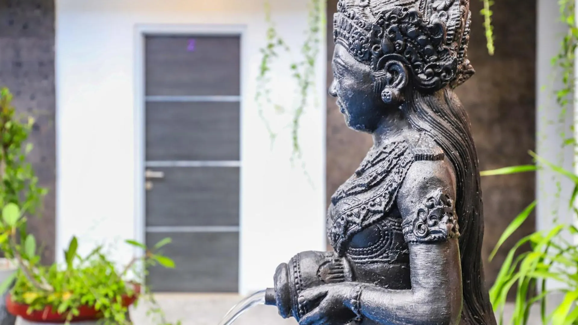 White Blue House 7 -Pvt Room, Shared Pool&Kitchen Ubud  Ubud (Bali)