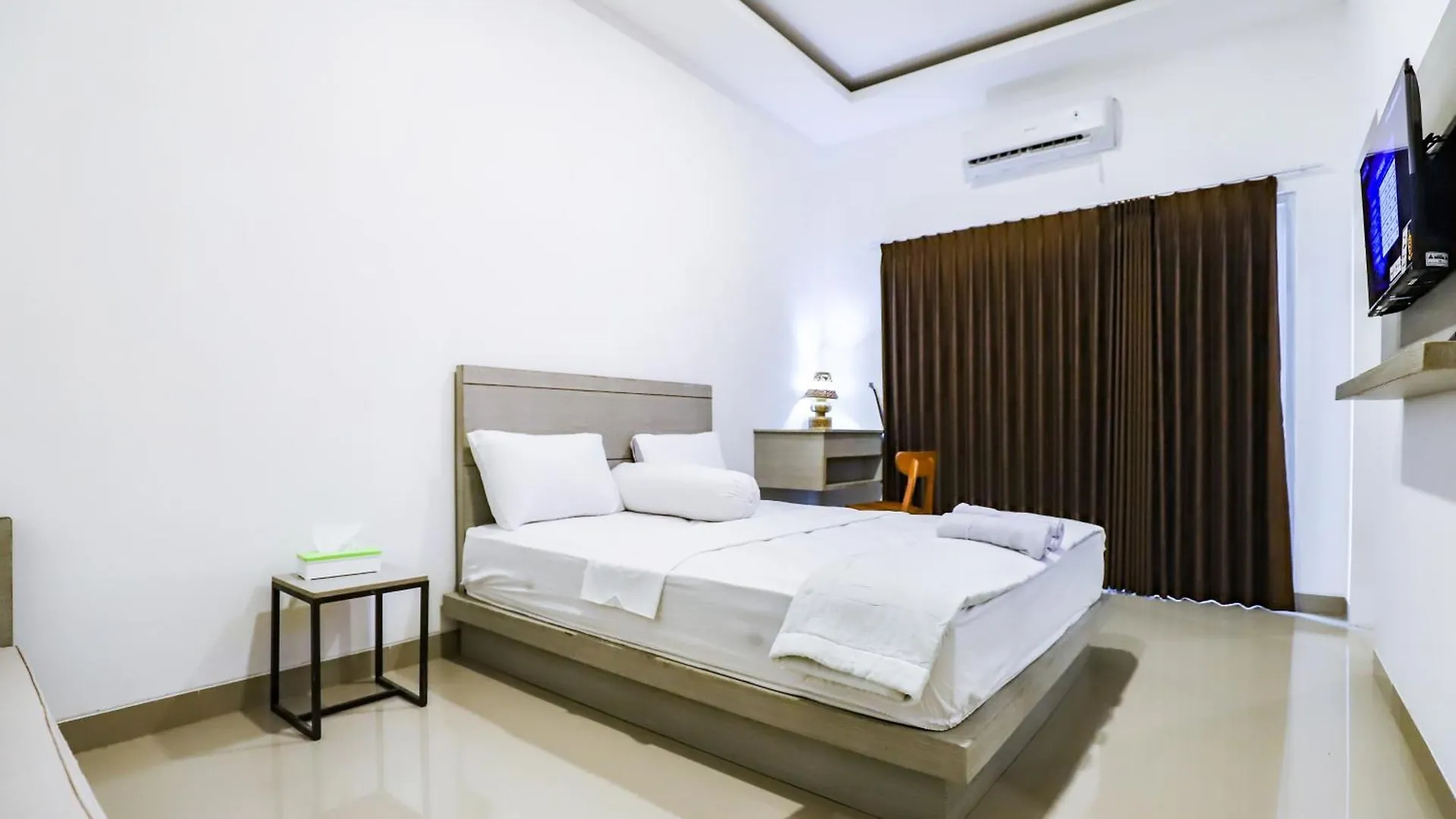 White Blue House 7 -Pvt Room, Shared Pool&Kitchen Ubud  Indonesia